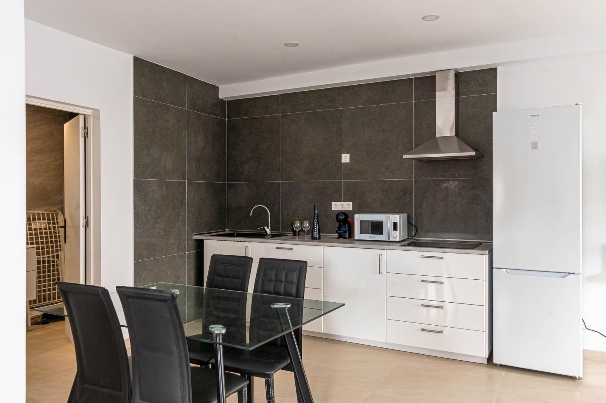 Kiposhi Beach Apartments Punta Mujeres Haría Екстериор снимка