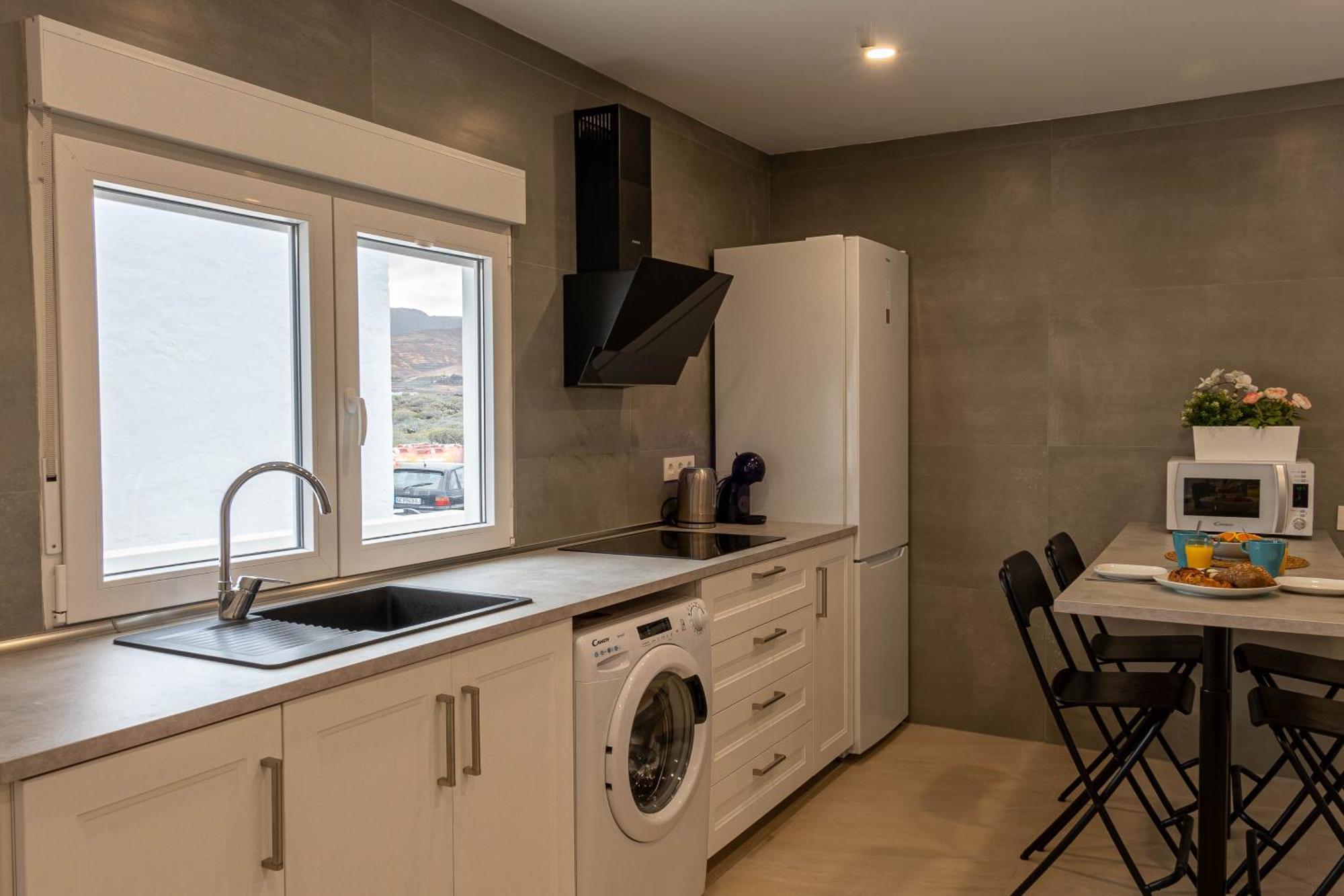 Kiposhi Beach Apartments Punta Mujeres Haría Екстериор снимка