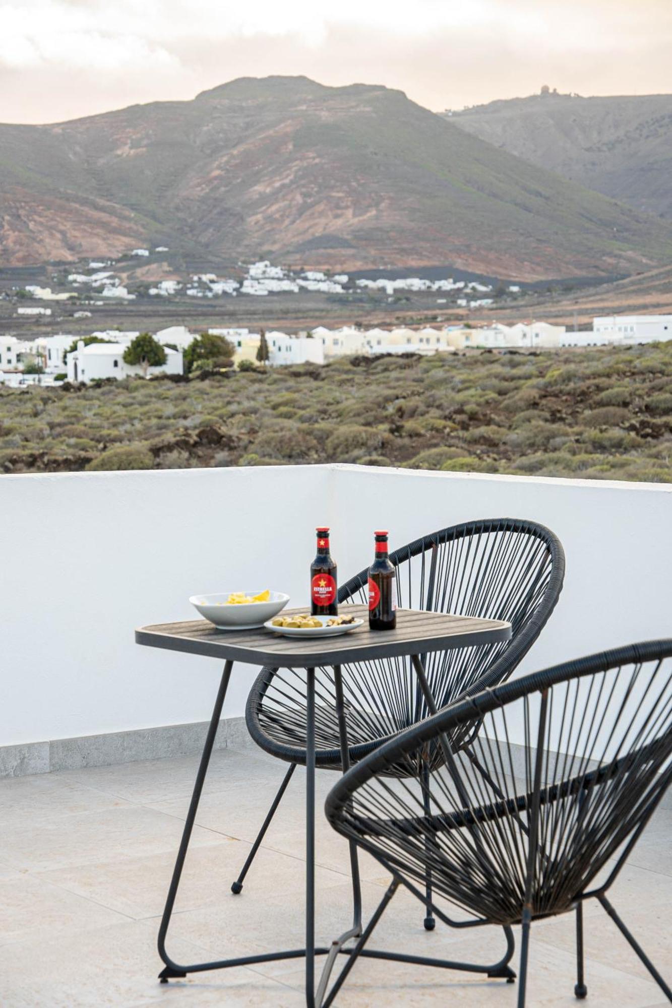 Kiposhi Beach Apartments Punta Mujeres Haría Екстериор снимка
